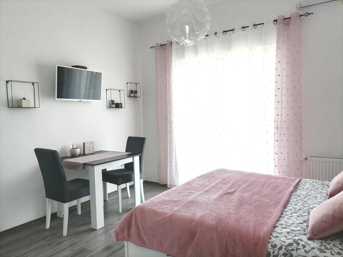Svjetlanalex 2 Apartamento Banja Koviljača Exterior foto